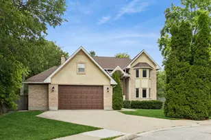 262 9th St, Wheeling, IL 60090 - Photo 1