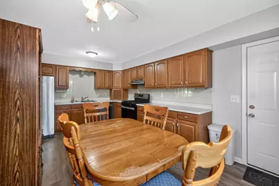 1526 Pebblewood Drive, Sycamore, IL 60178 - Photo 14