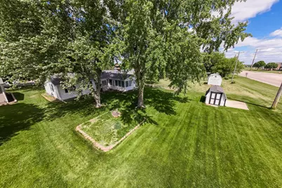 1526 Pebblewood Drive, Sycamore, IL 60178 - Photo 24