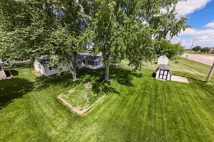 1526 Pebblewood Dr, Sycamore, IL 60178 - Photo 24