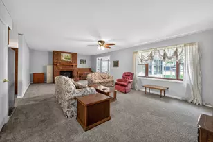 1526 Pebblewood Dr, Sycamore, IL 60178 - Photo 6