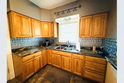 810 E Lincoln Street, Hoopeston, IL 60942 - Photo 4