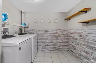 320 Daffodil Dr, Romeoville, IL 60446 - Photo 12