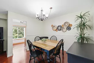 945 E Kenilworth Ave, Palatine, IL 60074 - Photo 4