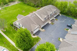 3925 S Pointe Dr, Dekalb, IL 60115 - Photo 2