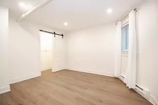 1319 W Early Ave, Chicago, IL 60660 - Photo 16