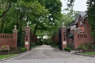 427 N Sheridan Rd, Lake Forest, IL 60045 - Photo 2