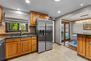 1214 Milton Ln, Schaumburg, IL 60193 - Photo 10
