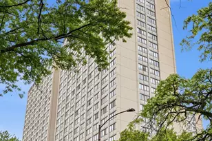 4850 S Lake Park Ave, Chicago, IL 60615 - Photo 2