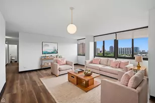 4850 S Lake Park Ave, Chicago, IL 60615 - Photo 10