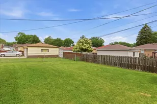 104 W Granville Ave, Roselle, IL 60172 - Photo 24