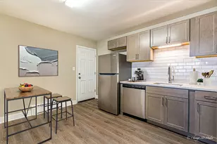 7005 W Gunnison St, Harwood Heights, IL 60706 - Photo 6