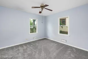 571 S Smith Blvd, Aurora, IL 60505 - Photo 8