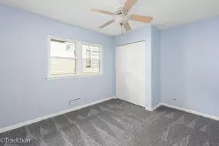 571 S Smith Blvd, Aurora, IL 60505 - Photo 10