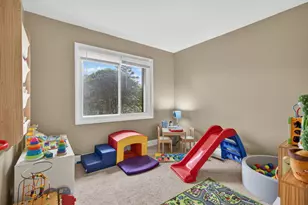 1289 Ct E Ct, Hanover Park, IL 60133 - Photo 10