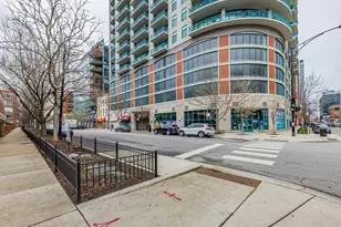 340 W Superior St, Chicago, IL 60654 - Photo 1