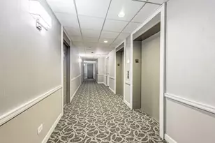 340 W Superior St, Chicago, IL 60654 - Photo 4