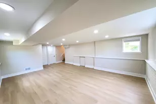 4715 W Lake Ave, Glenview, IL 60025 - Photo 10