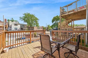 2610 W Evergreen Ave, Chicago, IL 60622 - Photo 18