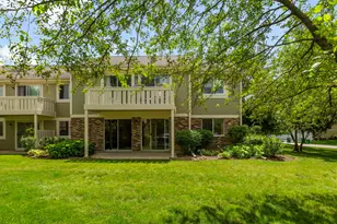 235 Blossom Ct, Buffalo Grove, IL 60089 - Photo 20