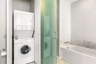 600 N Fairbanks Ct, Chicago, IL 60611 - Photo 14