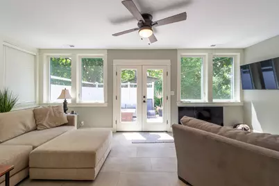 1045 N 5th Avenue, Saint Charles, IL 60174 - Photo 24