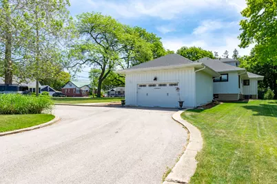 1045 N 5th Avenue, Saint Charles, IL 60174 - Photo 64