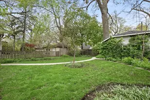 2311 Park Pl, Evanston, IL 60201 - Photo 36