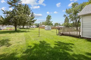 202 5th St, Sherrard, IL 61281 - Photo 4