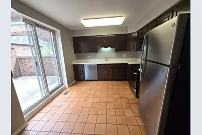 1111 S Waukegan Road S #14, Lake Forest, IL 60045 - Photo 12