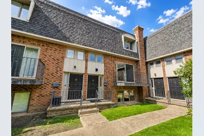 1111 S Waukegan Road S #14, Lake Forest, IL 60045 - Photo 1