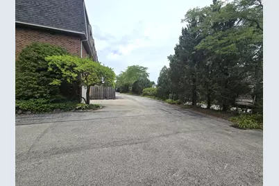 1111 S Waukegan Road S #14, Lake Forest, IL 60045 - Photo 36