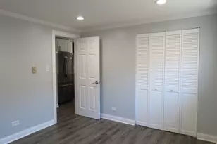 6632 W 64th Pl, Chicago, IL 60638 - Photo 12