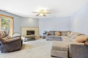 7388 Coventry Ln, Hanover Park, IL 60133 - Photo 18