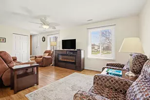 16180 Apple Ln, Tinley Park, IL 60487 - Photo 4