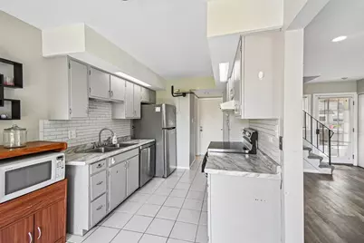 [Address not provided], Villa Park, IL 60181 - Photo 8