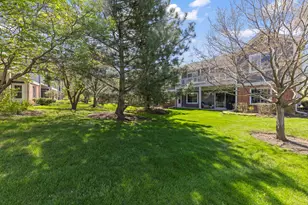 2450 Charleston Dr, Schaumburg, IL 60193 - Photo 24