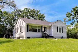 810 S Jackson St, Hinsdale, IL 60521 - Photo 2