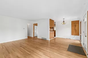 220 Voltz Rd, Northbrook, IL 60062 - Photo 6