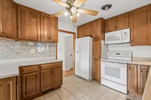 220 Voltz Rd, Northbrook, IL 60062 - Photo 10