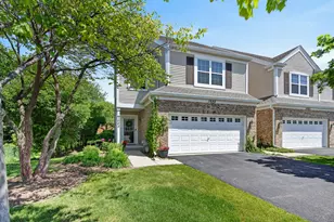 1688 Yellowstone Ct, Crystal Lake, IL 60014 - Photo 2