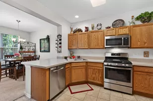 1688 Yellowstone Ct, Crystal Lake, IL 60014 - Photo 12