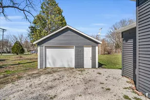 604 E Ethel St, Saint John, IL 61873 - Photo 26