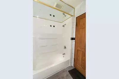 649 S Wisconsin Avenue, Addison, IL 60101 - Photo 12