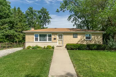 649 S Wisconsin Avenue, Addison, IL 60101 - Photo 1