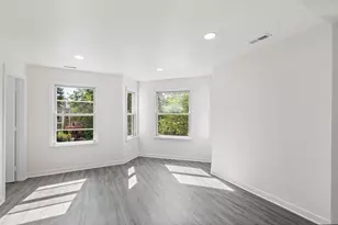 2622 N Central Park Ave, Chicago, IL 60647 - Photo 14