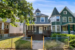 2622 N Central Park Ave, Chicago, IL 60647 - Photo 1
