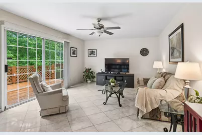 1289 Narragansett Drive, Carol Stream, IL 60188 - Photo 8