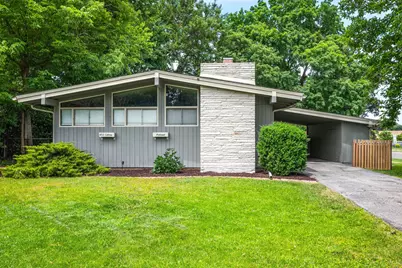 602 Colton Avenue, Bloomington, IL 61701 - Photo 1