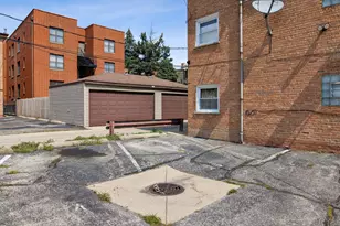 4928 N Lester Ave, Chicago, IL 60630 - Photo 16